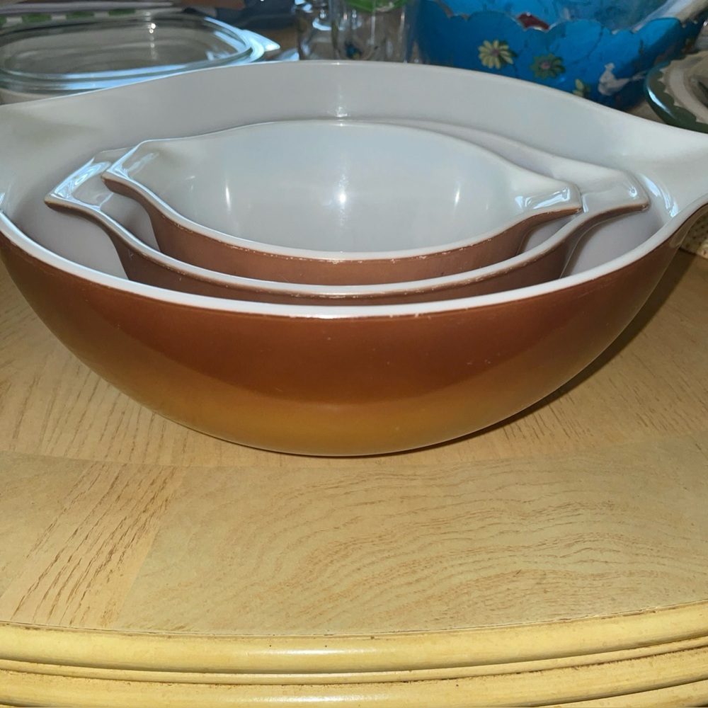 Vintage Cinderella nesting bowls lot of 3.